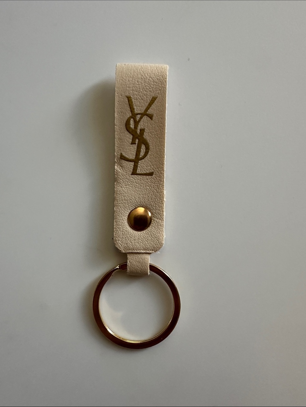🆕 Neutral Cream Leather Key Ring with Gold Hardware